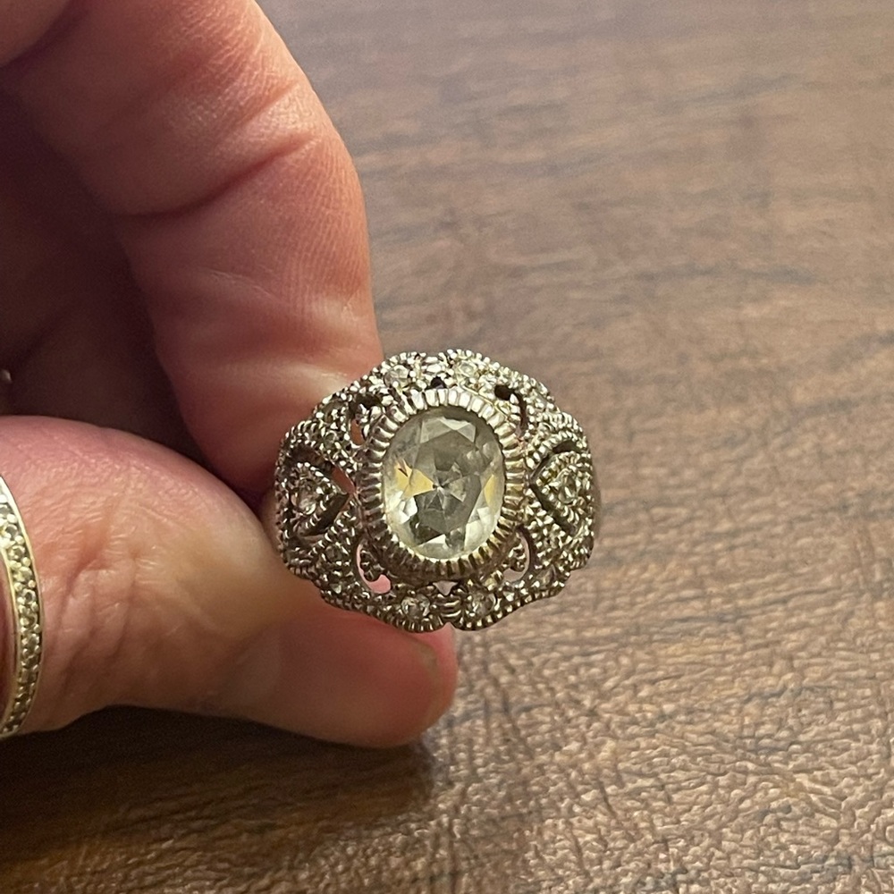 Vintage Sterling Silver CZ Ring size 8 in excellent condition. See pics!